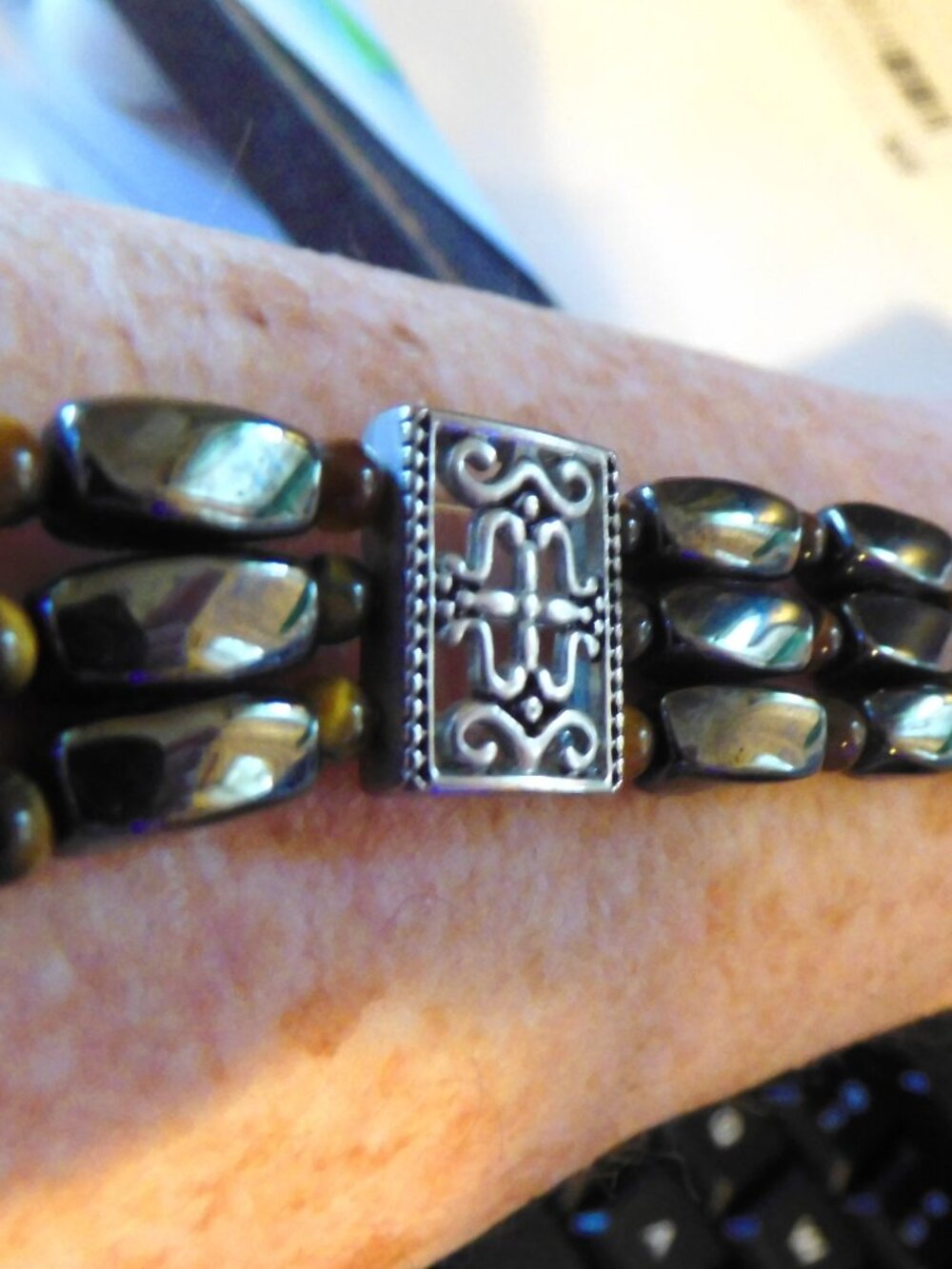 BEAUTIFUL MULTI-STRANDS of HEMATITE & TIGER'S EYE BRACELET - 7.5"